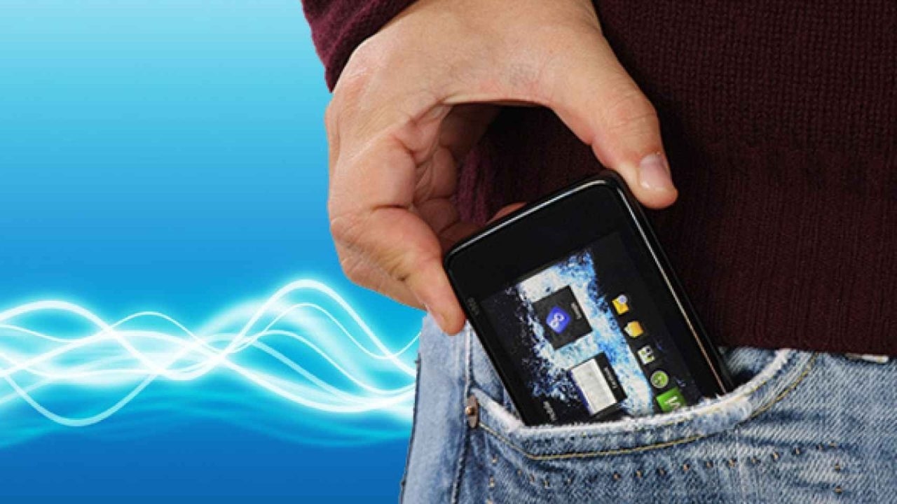 Você sente seu celular vibrando sem motivo aparente? Você pode estar com a síndrome da vibração fantasma.