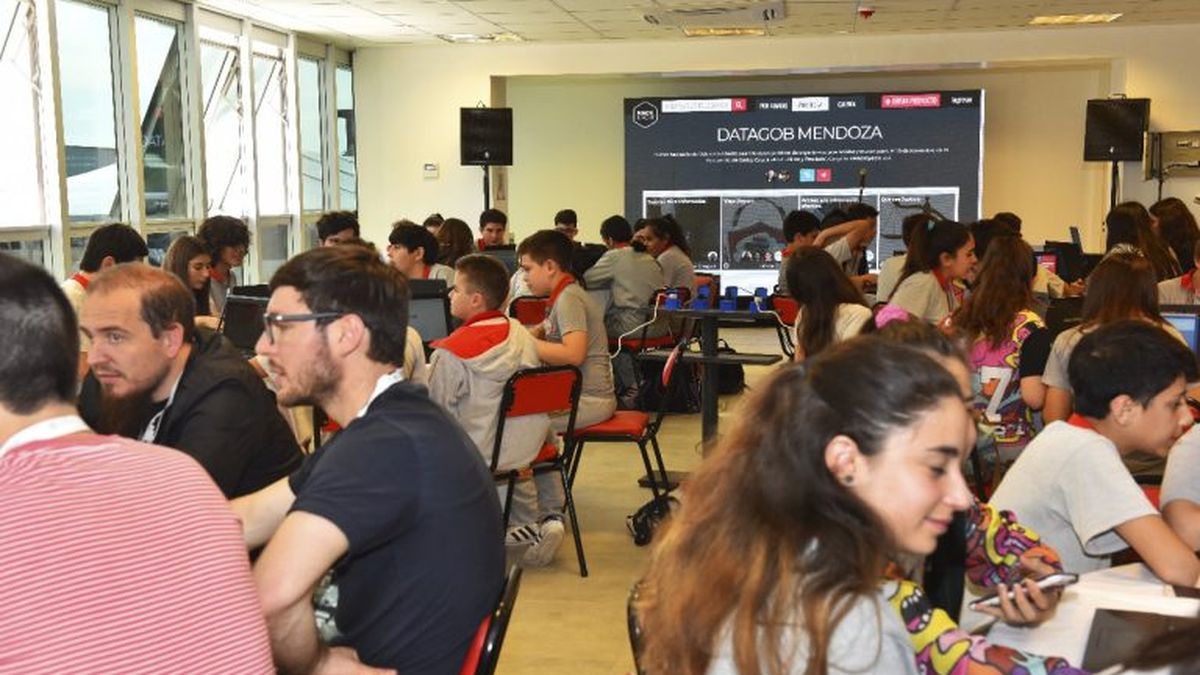 Der Mendoza ICT Hub und ÜNICO bringen ein Tool auf den Markt, um Talente, Beschäftigung und Innovation zu verbinden.