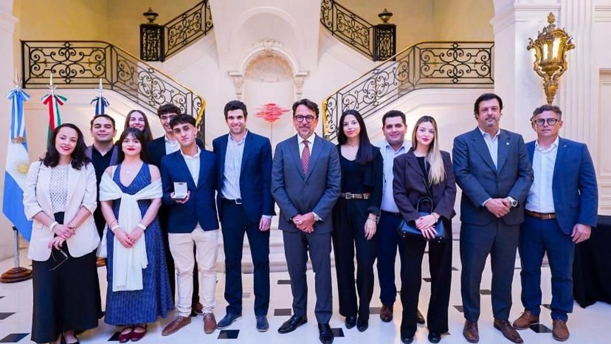 Premio internacional a estudiantes de la UTN San Rafael por innovación en proyecto de Inteligencia Artificial