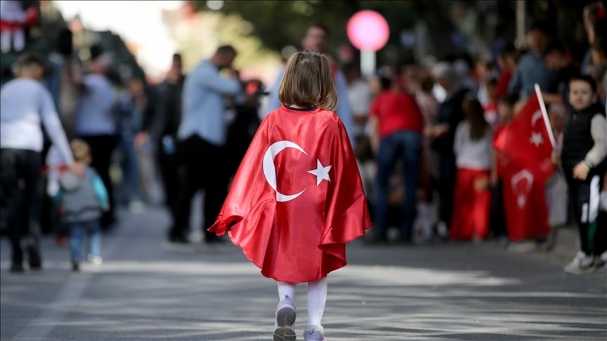 Tarık Çelenk escribió: La República, el año 102 y el CHP