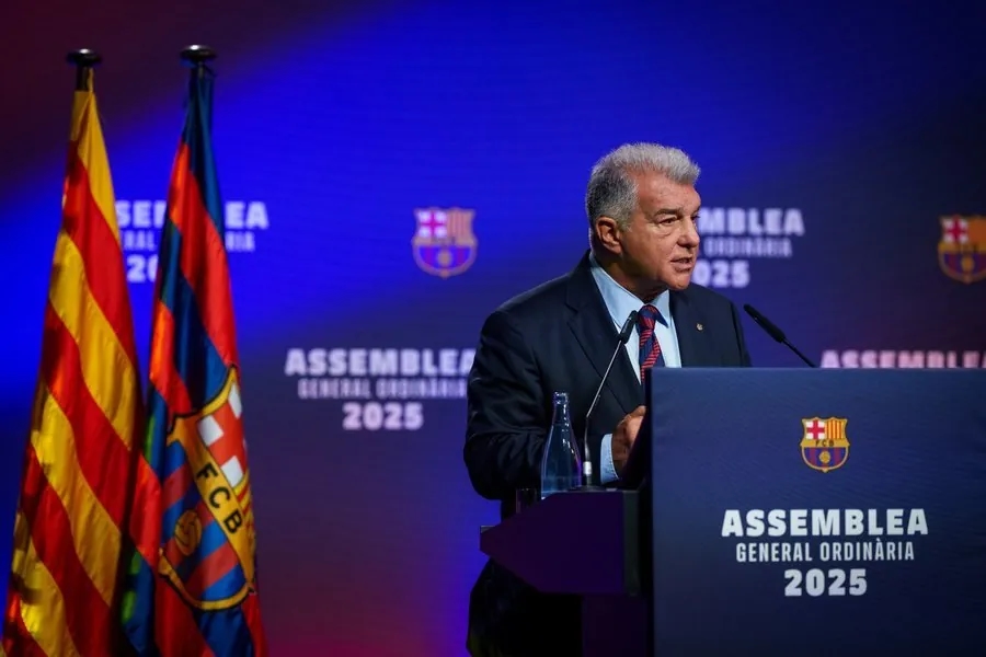 Laporta greift die „Gelehrten“ an, die sich gegen die von den Mitgliedern weitgehend gebilligte Führung Barças aussprechen: „Wachsam und weit weg.“