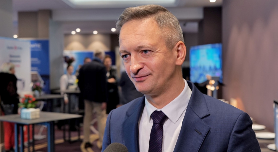 Vaccination policy in Poland. How do we overcome the three main obstacles?