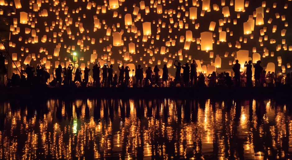 A Tailândia está se preparando para um grande festival de lanternas. É o único dia do ano em que isso acontece.