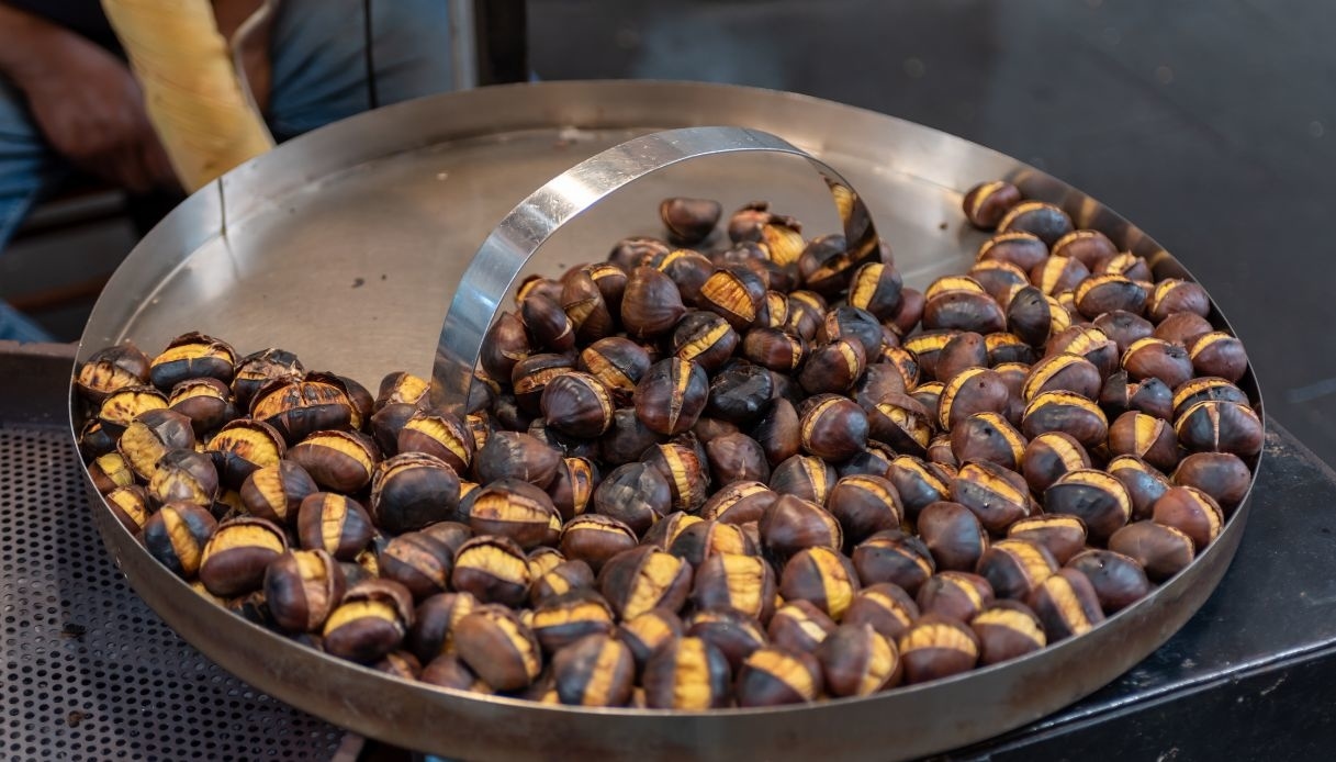 Kestaneler 2025 sonbaharında neden daha ucuz olacak ve ne zaman satın almak en iyisi?