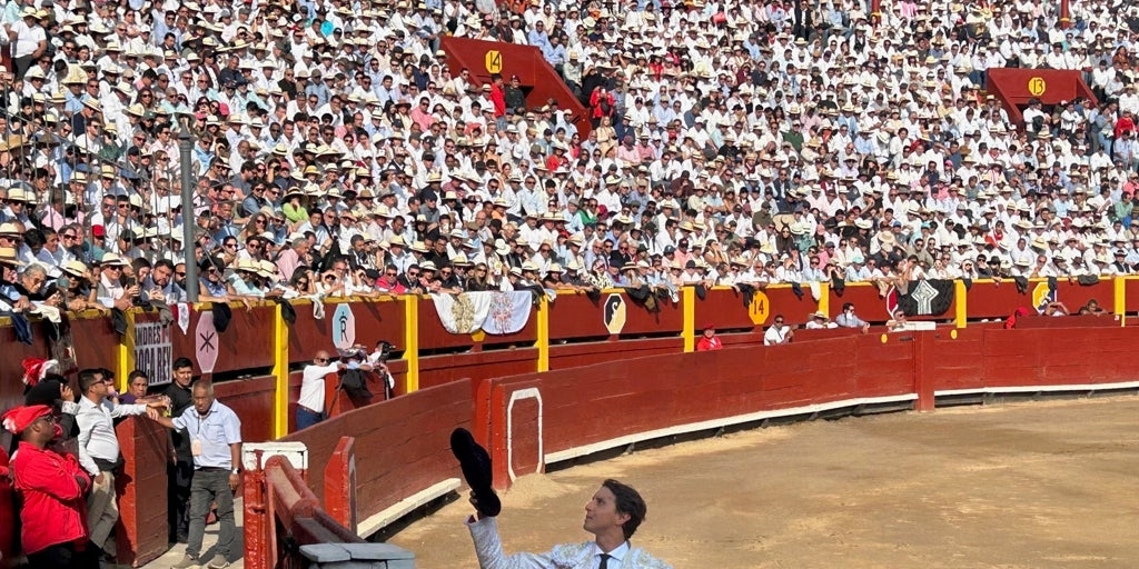 Roca Reys historische Herausforderung beginnt mit sechs Stieren unter dem Ruf "Peru, Peru!"