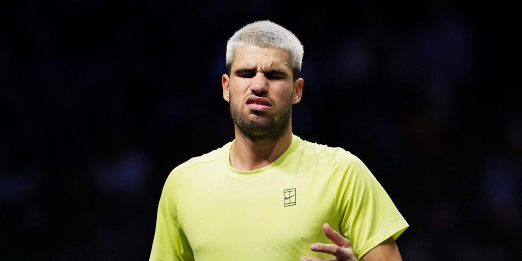 Alcaraz buries himself in mistakes and leaves Paris at the first opportunity