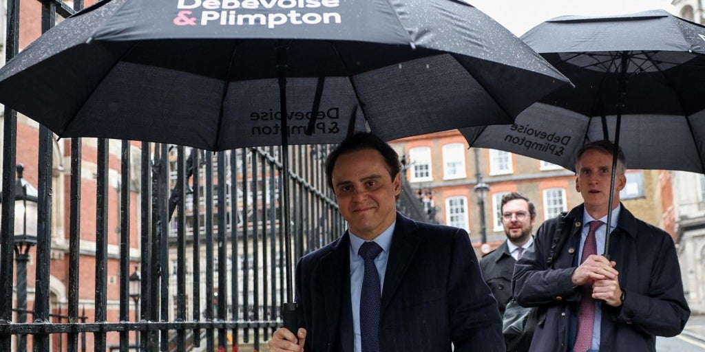 Dezessete anos depois, o título reivindicado por Felipe Massa vai a julgamento.