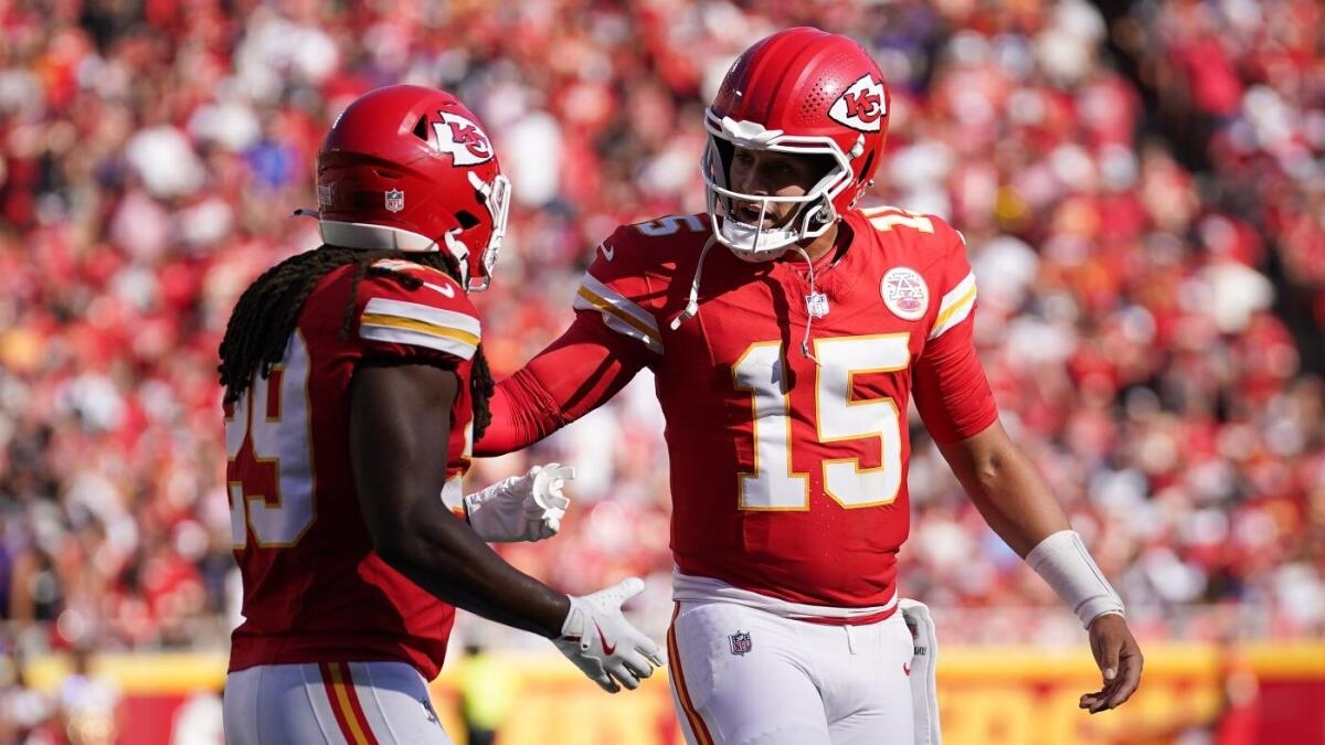 Self-learning AI reveals NFL against the spread, over/under and money-line picks for every Week 7, 2025 game