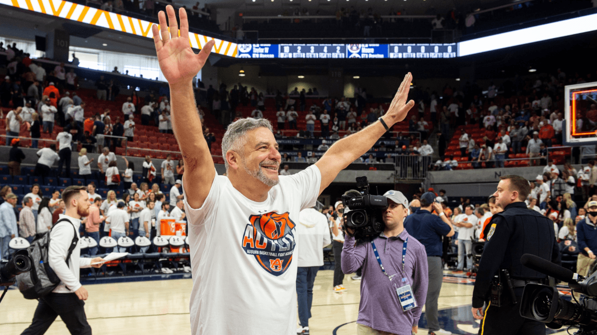 Former Auburn coach Bruce Pearl, Robbie Hummel join CBS Sports' college basketball coverage as analysts