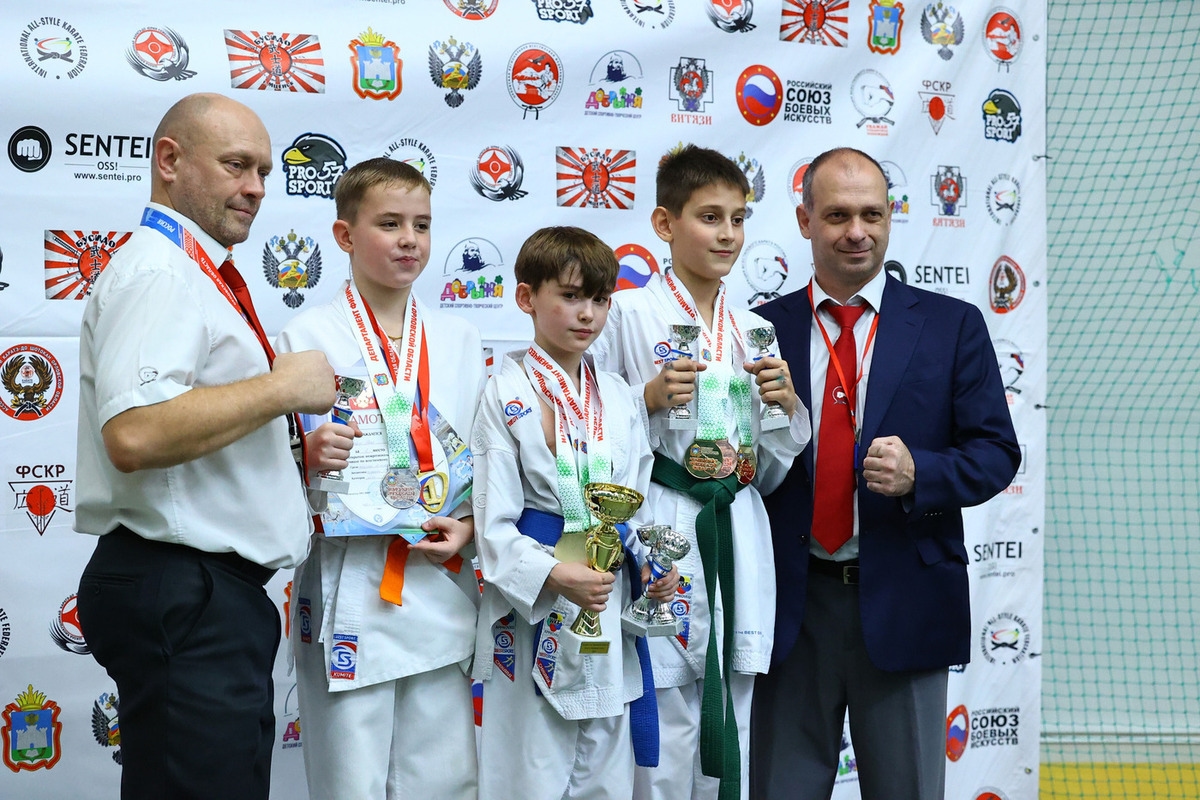 En Orel se determinaron los mejores karatekas de la región.