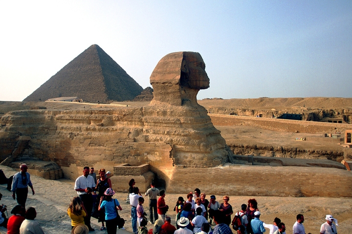 Russische Touristen gerieten in Panik, nachdem in Ägypten eine Plage giftiger Reptilien aufgetreten war.