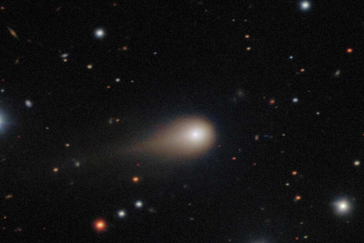 La sonda spaziale 3I/ATLAS ha emesso strani getti mentre si avvicinava al Sole.