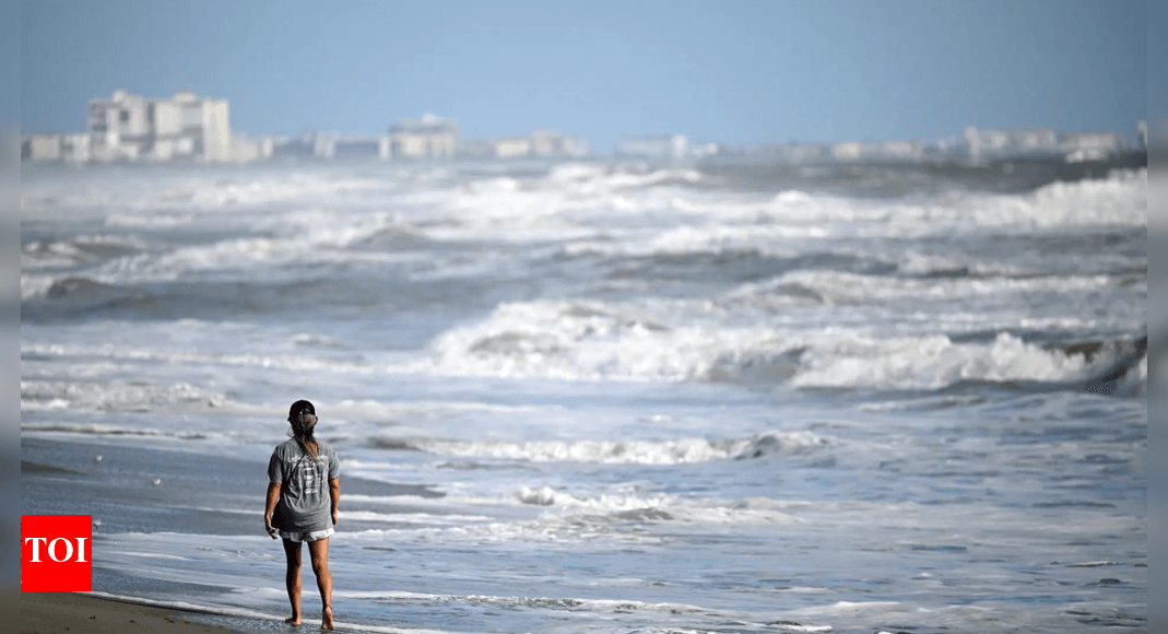 ‘Not ruling out any hypotheses’: Human foot washes ashore in popular Ibiza beach; tourists, residents alarmed