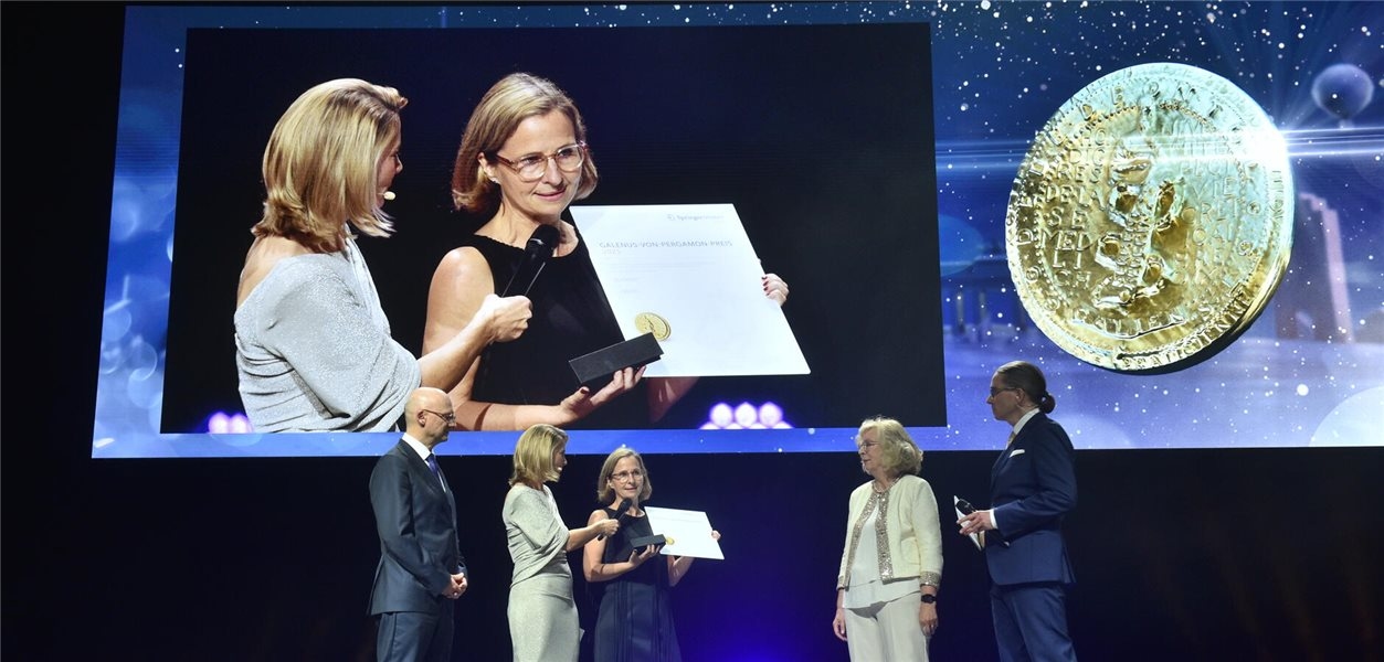 Premio Galenus 2025: Elahere gana en la categoría de Atención Especializada