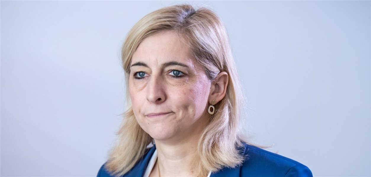 Mehr Kompetenzen für Apotheken? Warken und Reinhardt sind nicht gleichermaßen optimistisch