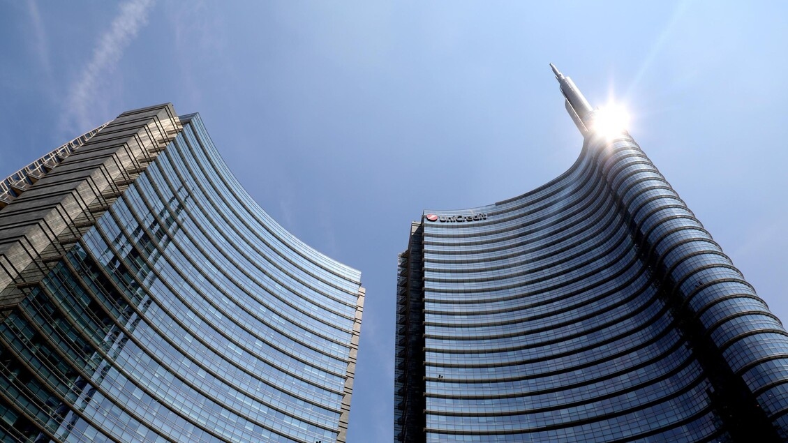 UniCredit boekt opnieuw een recordwinst van € 8,7 miljard in de eerste negen maanden.