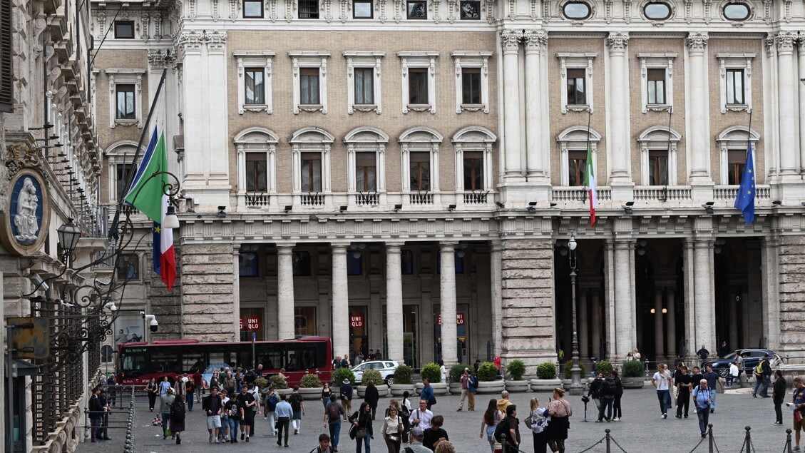 Кабинет министров утверждает постановление об охране труда.