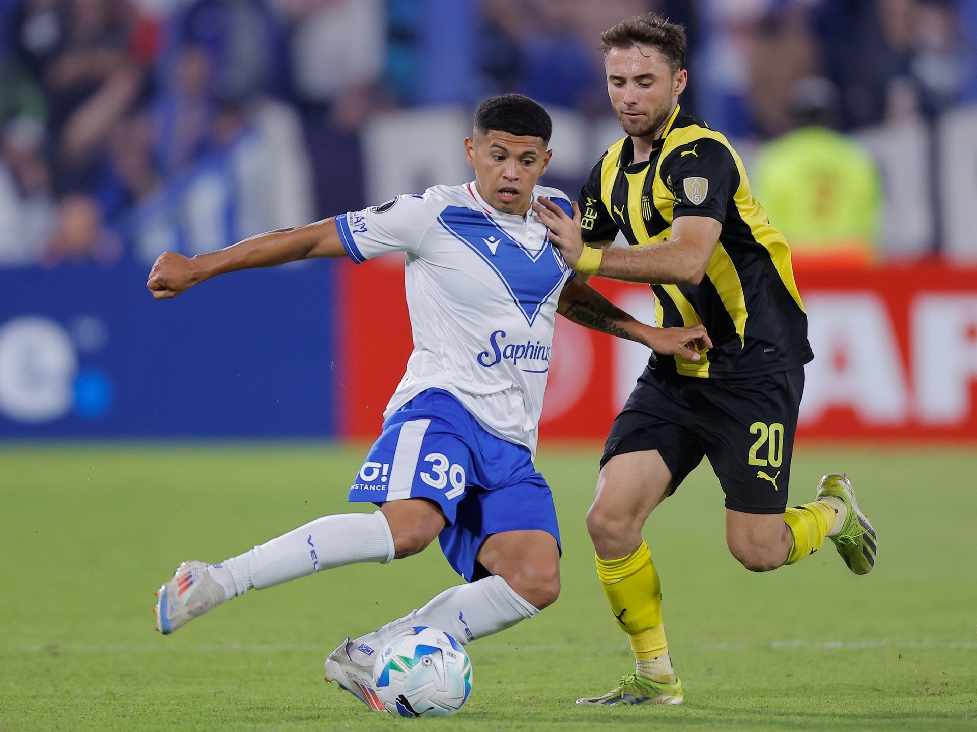 Die FIFA bestätigte die einjährige Sperre für einen Spieler von Vélez wegen Dokumentenfälschung.