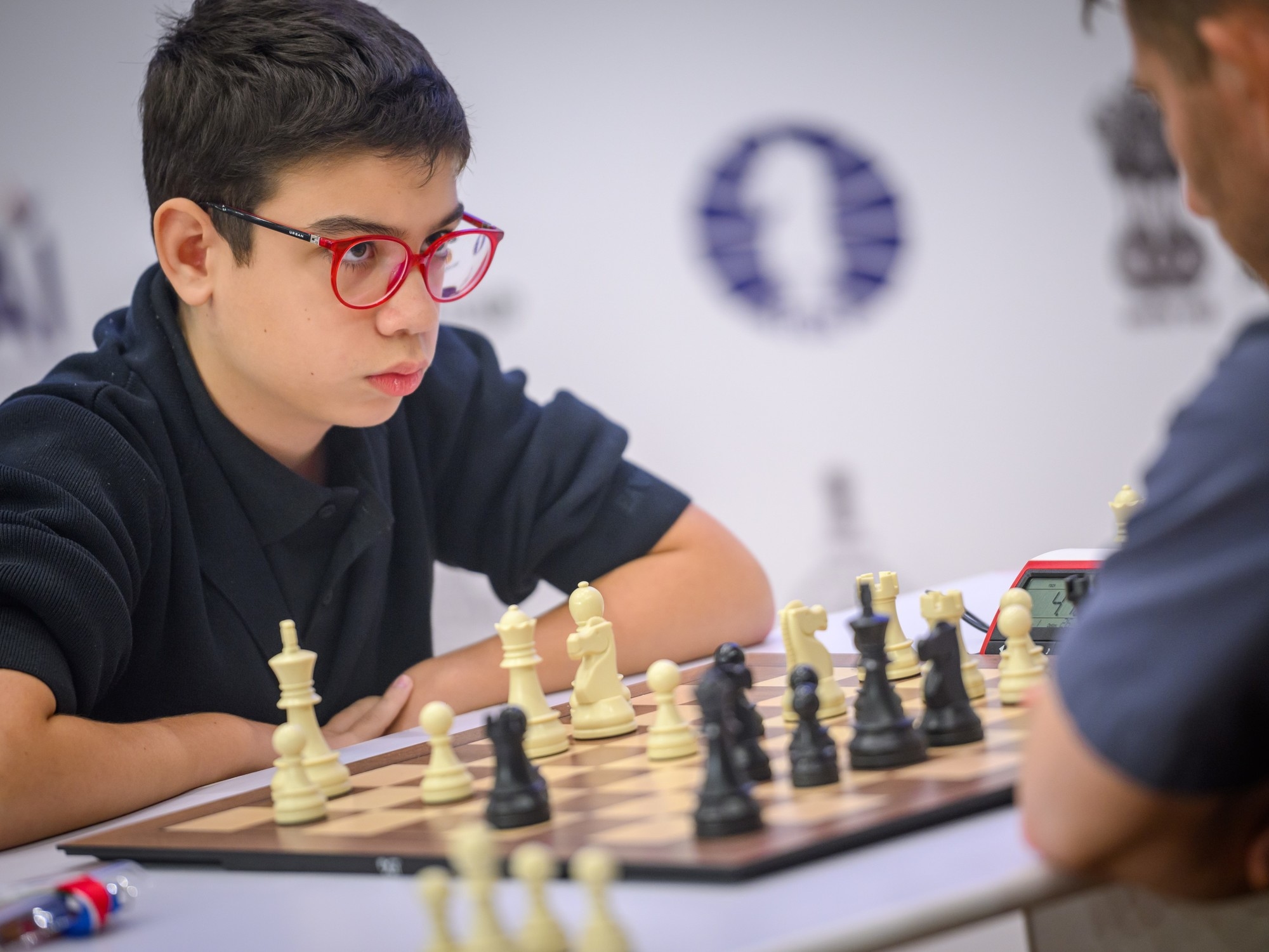 Campionato mondiale di scacchi: Faustino Oro ha eliminato un grande maestro croato e affronterà uno dei rivali più agguerriti della sua carriera