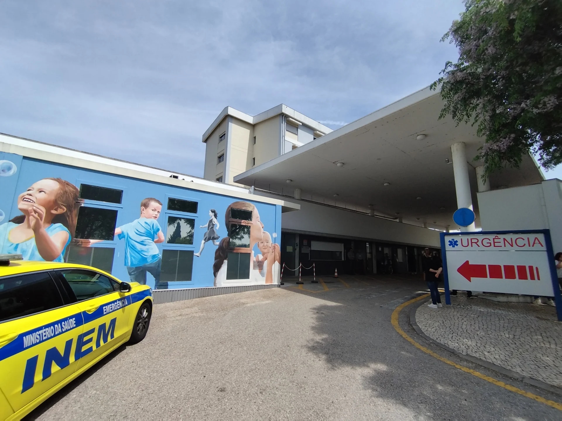 Dispara sobre si próprio na sala de espera do Hospital de Aveiro