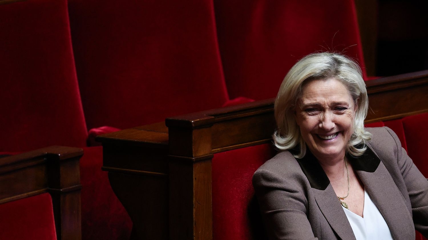 Francusko-algierskie porozumienie z 1968 r.: „To nowy krok naprzód” dla Zjednoczenia Narodowego, według politologa Benjamina Morela.