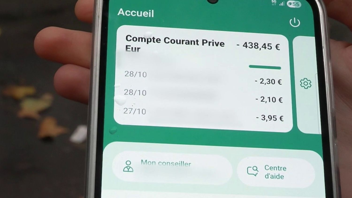 VIDEO. "Non so come farò a sopravvivere": le norme più severe sugli scoperti bancari per combattere il sovraindebitamento preoccupano i clienti