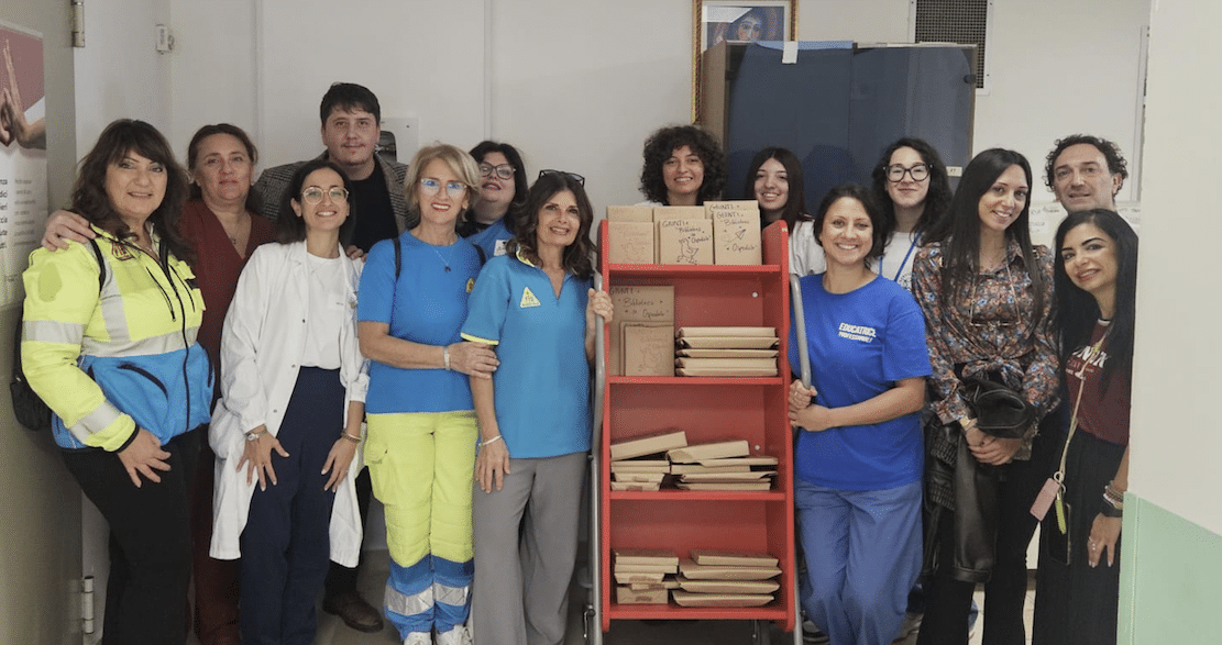 Calze piene di storie a Foggia: con la Biblioteca Ospedaliera “Lory Marchese” la lettura è la cura più dolce