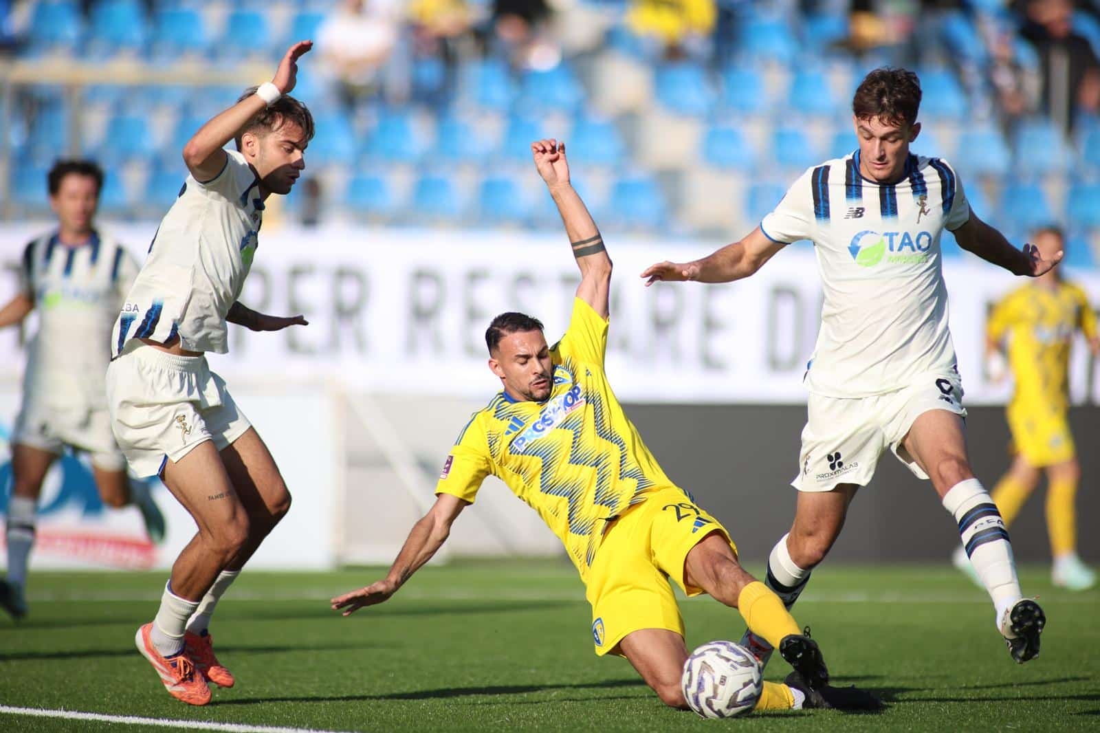 Cerignola serbest düşüşte: Beşinci üst üste yenilgi, Atalanta 23 Yaş Altı takımı Monterisi'de 4-2 kazandı