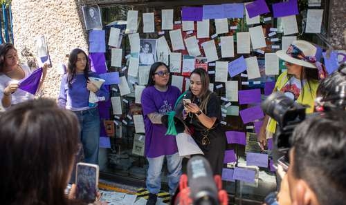 Exigen renuncia y disculpa de Paco Ignacio Taibo II