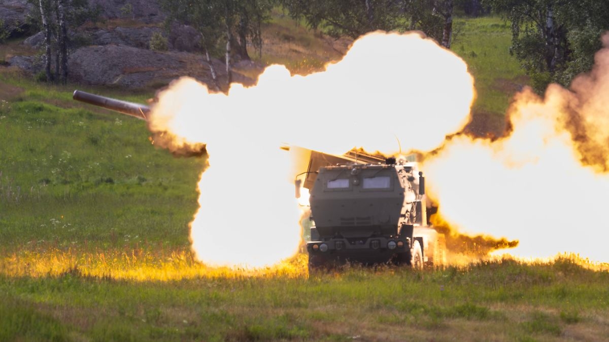 Anche l'Ucraina è interessata?: Secondo quanto riferito, le forniture di armi degli Stati Uniti ai paesi della NATO sono bloccate a causa della chiusura.