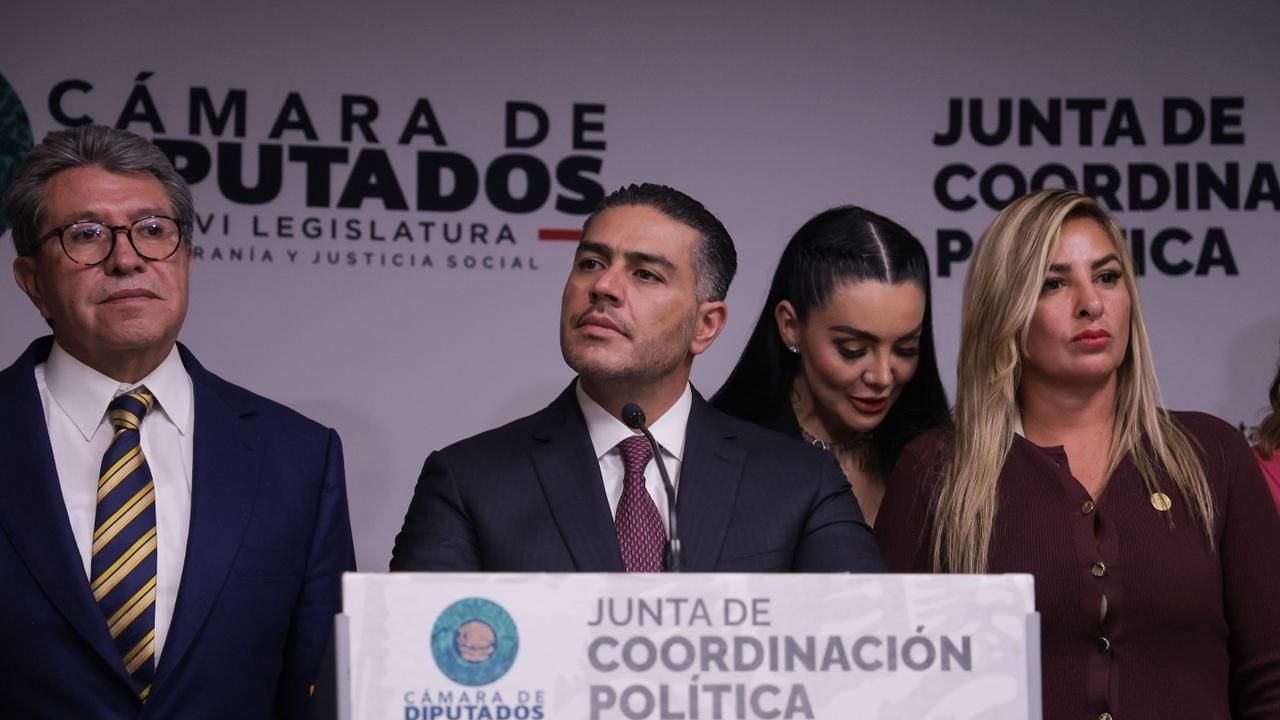 Diputada morenista niega diferencias con petista tras disputarse lugar al lado de García Harfuch