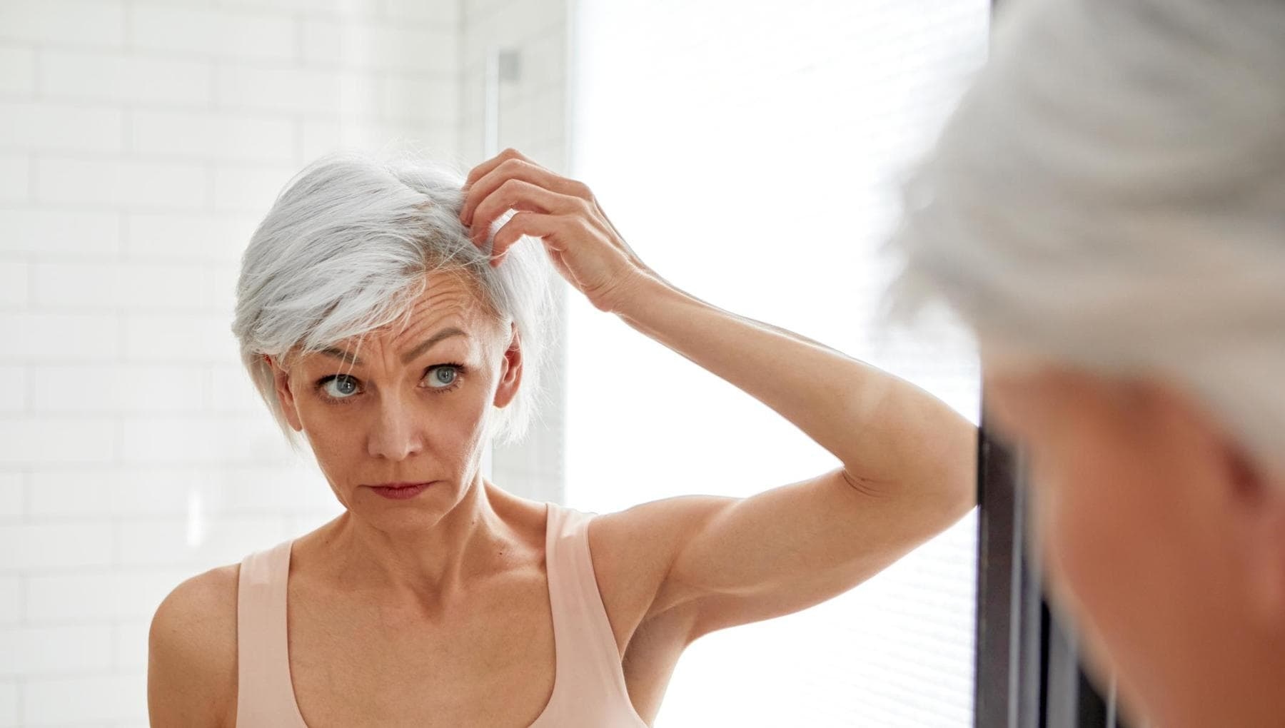 Седые волосы – это результат защитного механизма против опухолей.