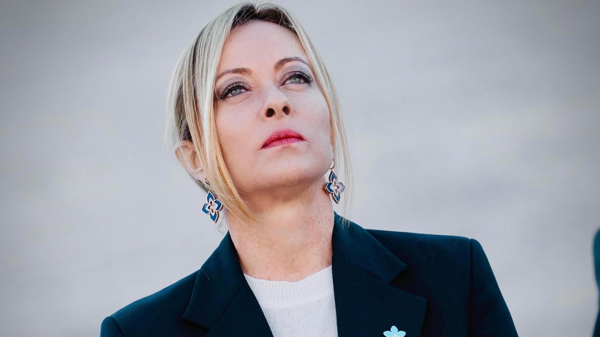 Sondaggi politici: cresce solo FdI, prosegue il calo di M5S