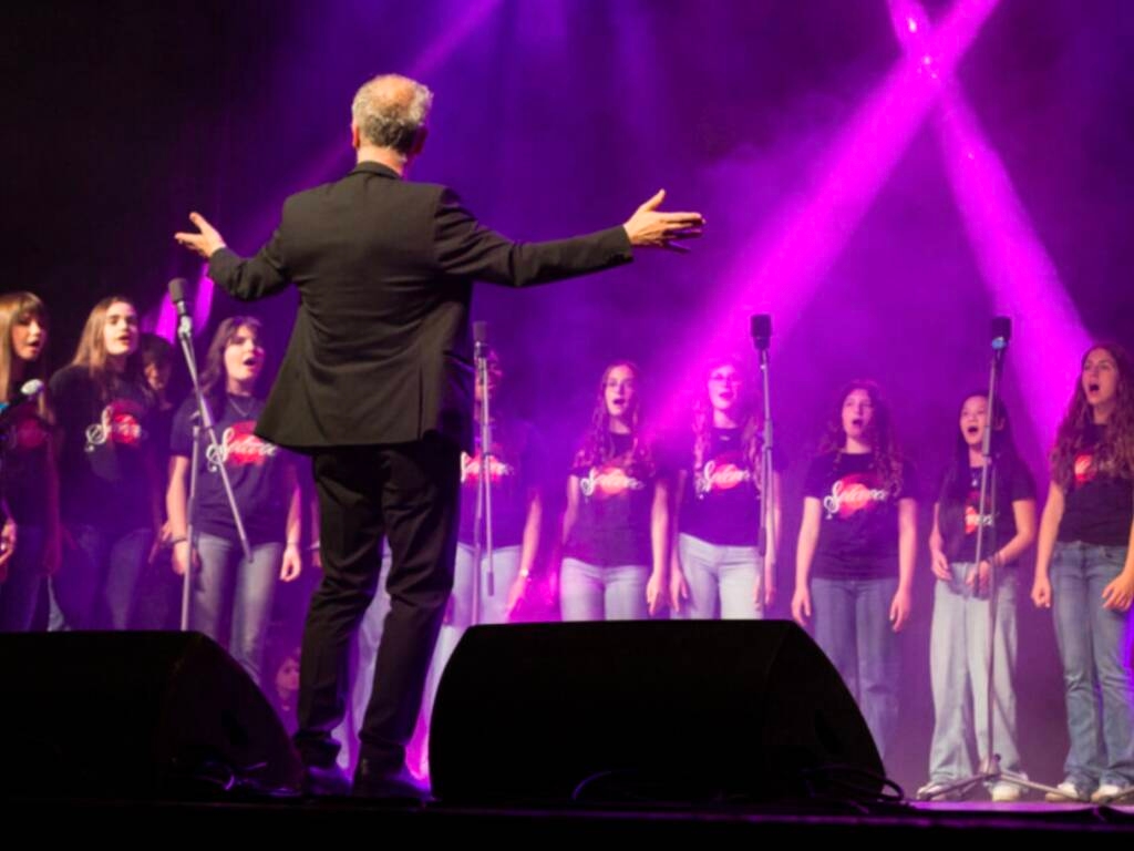 Varese - Kerstvreugde keert terug in Varese: muziek, emotie en solidariteit voor gehospitaliseerde kinderen - - Varese Nieuws