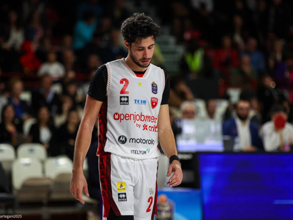 Basketball - Report Cards - Freeman and Alviti at "Moody Level." Libro and Moore deserve to win - Sports - Varese News