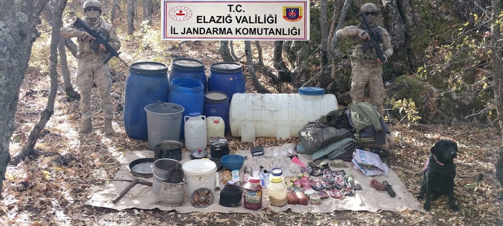 PKK'ya ait iki sığınakta yaşam malzemeleri ele geçirildi